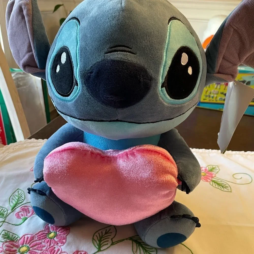 Disney Lilo and Stitch Light Up Heart 13 inch Plush Stitch